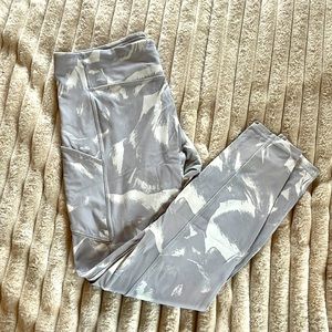 Lululemon yoga pants size 12